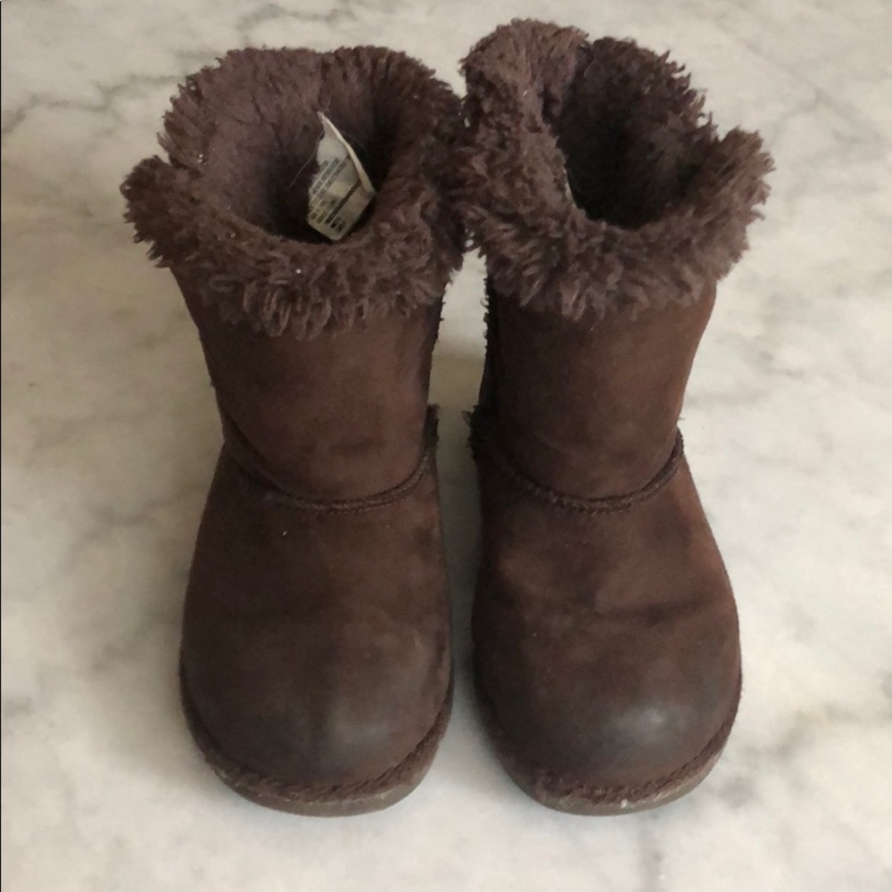 Girls Brown Boots like Ugg 8M
